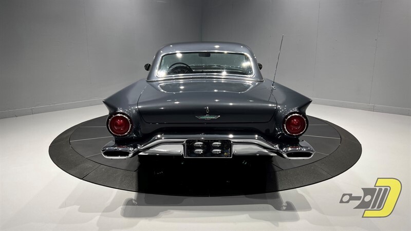 Ford-Thunderbird-1957-Convertible-17