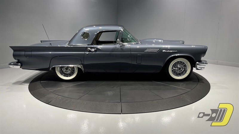 Ford-Thunderbird-1957-Convertible-19