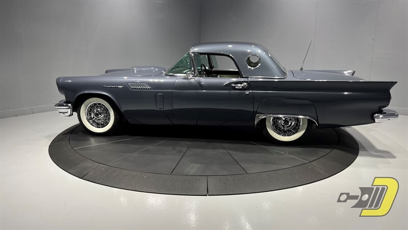Ford-Thunderbird-1957-Convertible-2
