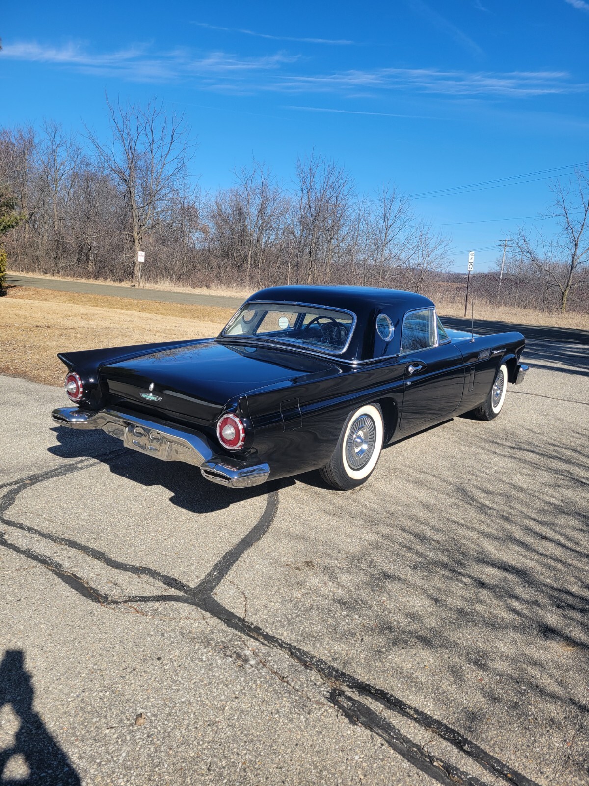 Ford-Thunderbird-1957-Convertible-2