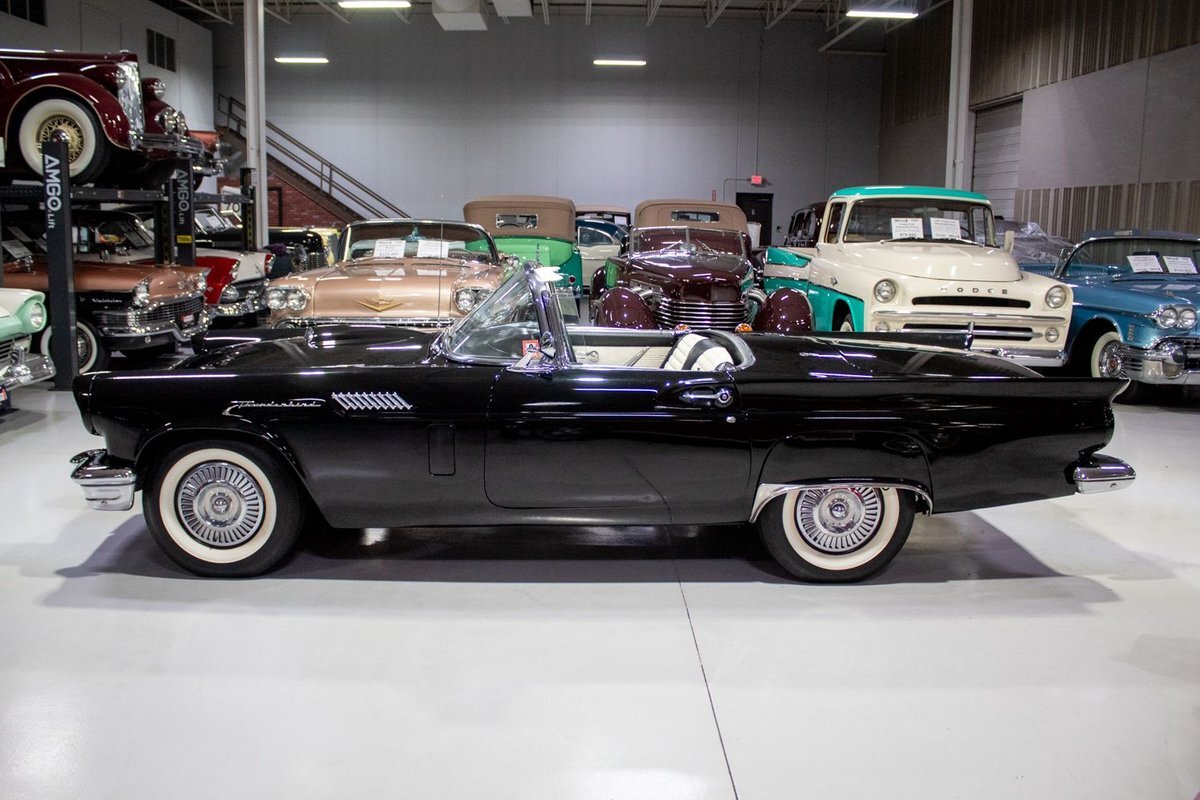 Ford-Thunderbird-1957-Convertible-27