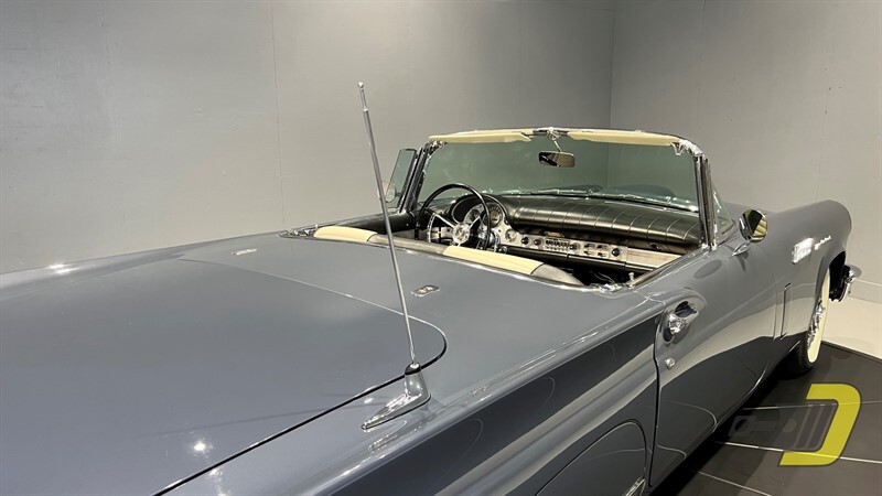 Ford-Thunderbird-1957-Convertible-28