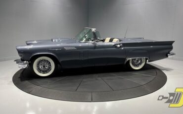 Ford-Thunderbird-1957-Convertible-32