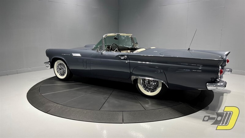 Ford-Thunderbird-1957-Convertible-34