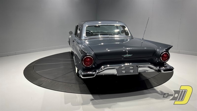 Ford-Thunderbird-1957-Convertible-5