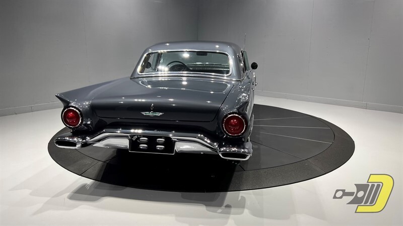 Ford-Thunderbird-1957-Convertible-6
