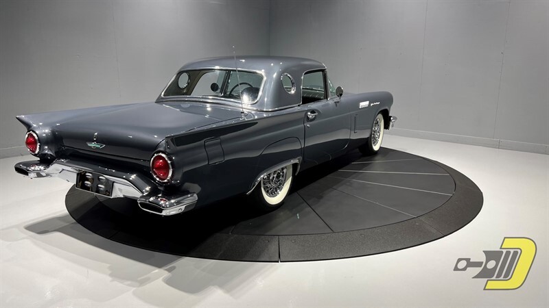 Ford-Thunderbird-1957-Convertible-7