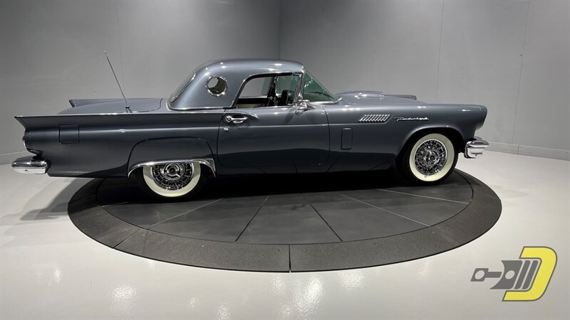 Ford-Thunderbird-1957-Convertible-9