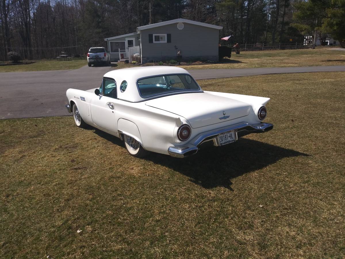 Ford Thunderbird  1957 white