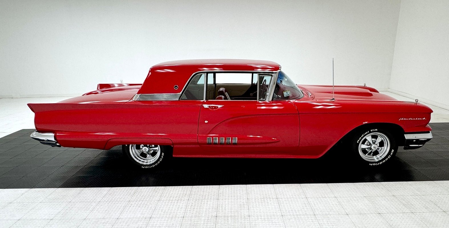Ford-Thunderbird-1958-Hardtop-5