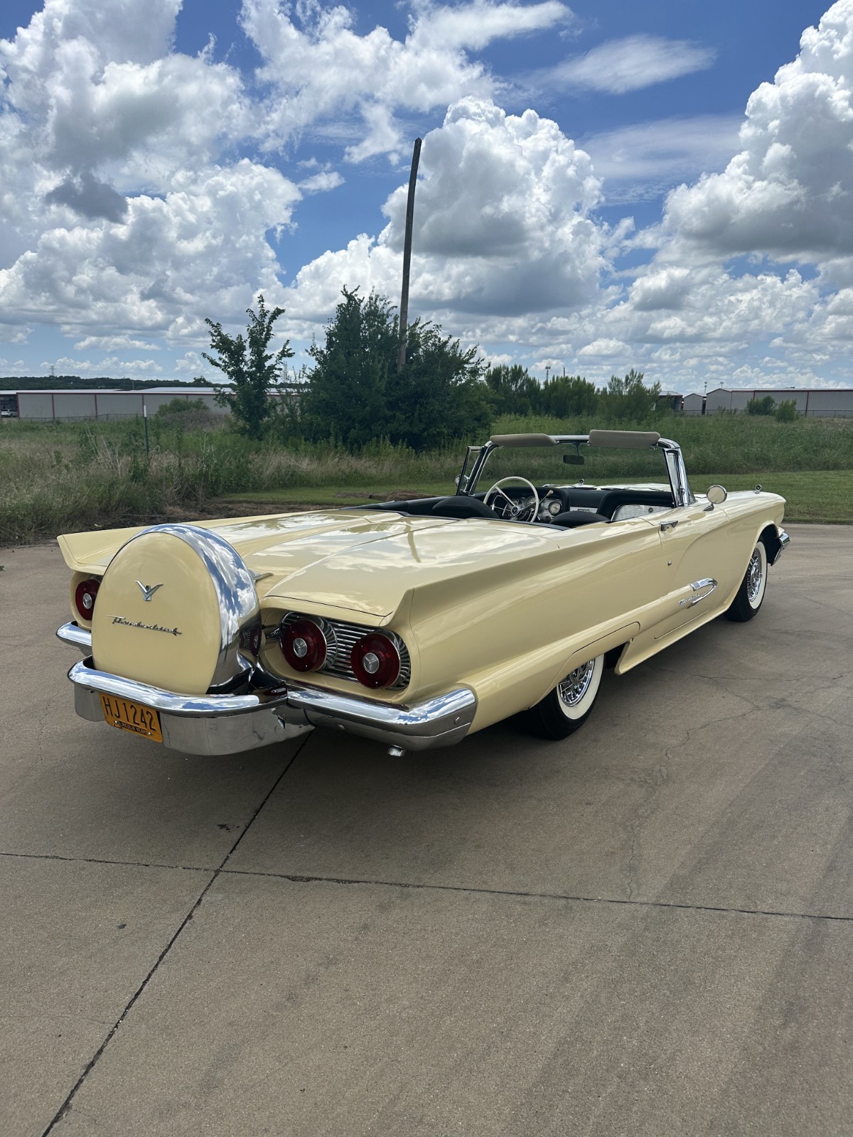 Ford-Thunderbird-1959-Convertible-4