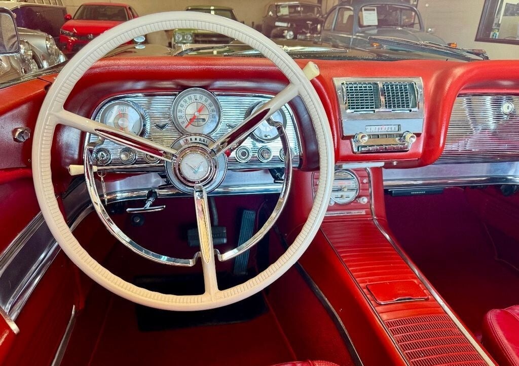 Ford-Thunderbird-1960-Convertible-5