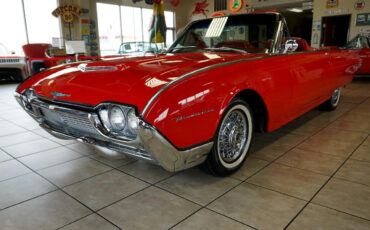 Ford-Thunderbird-1961-Classic-Car-2