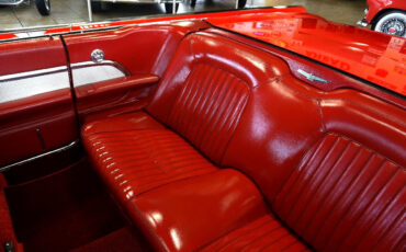 Ford-Thunderbird-1961-Classic-Car-23