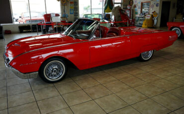 Ford-Thunderbird-1961-Classic-Car-3