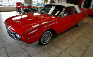 Ford-Thunderbird-1961-Classic-Car-34