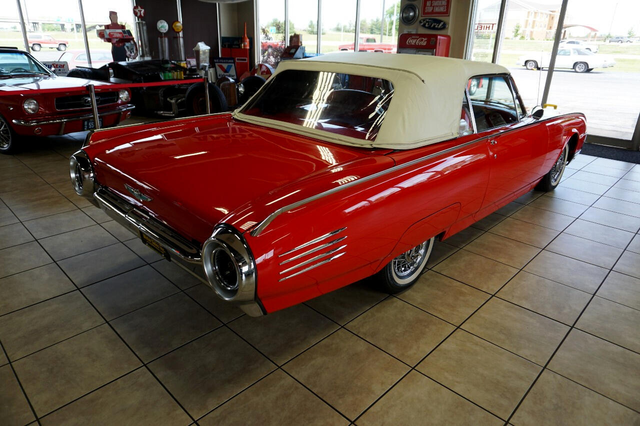 Ford-Thunderbird-1961-Classic-Car-35