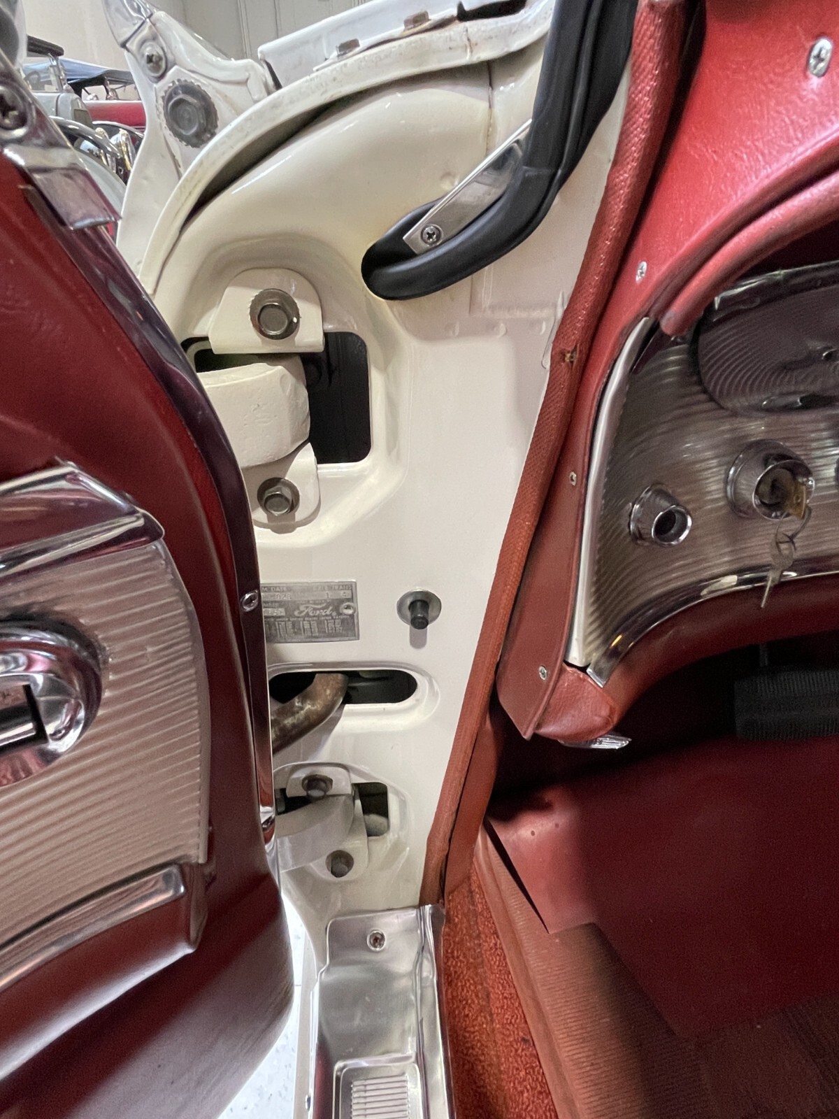 Ford-Thunderbird-1962-Convertible-25