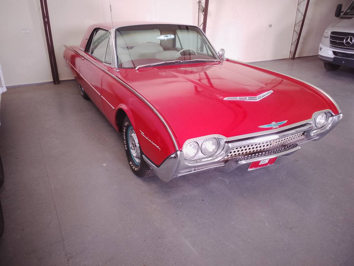 Ford-Thunderbird-1962-red-1