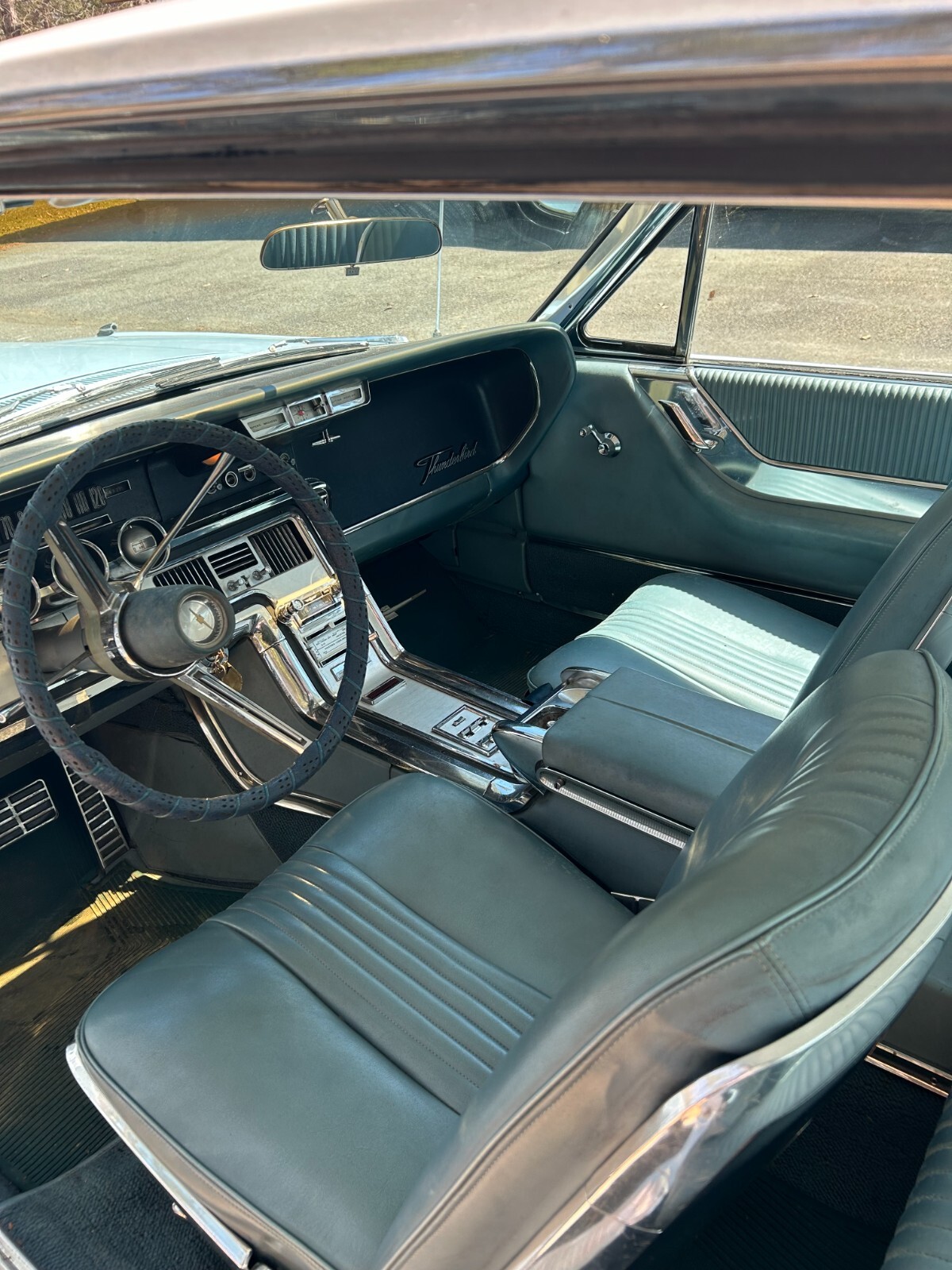 Ford-Thunderbird-1964-Coupe-10