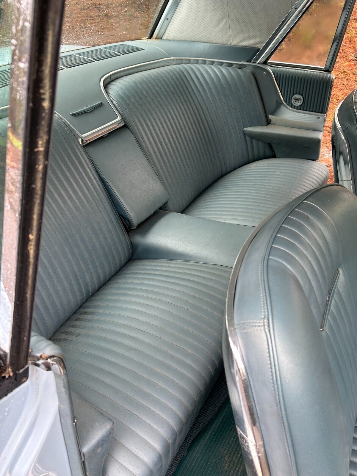 Ford-Thunderbird-1964-Coupe-8