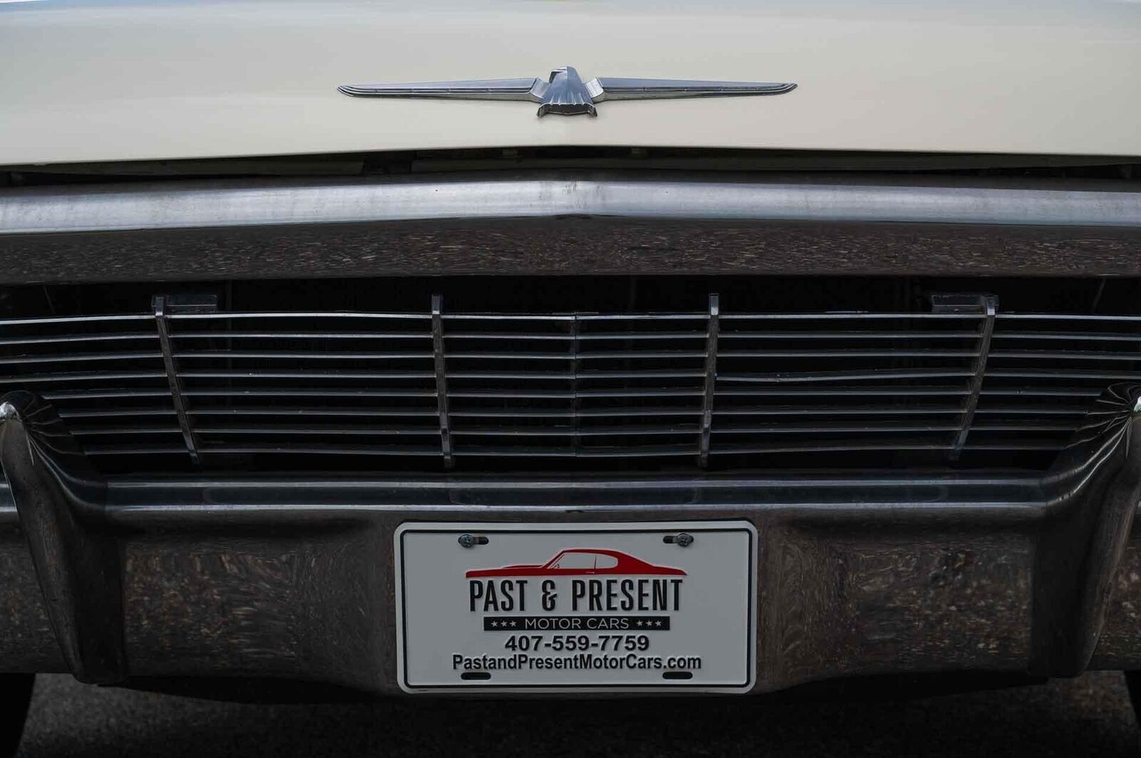Ford-Thunderbird-1965-2-Door-32
