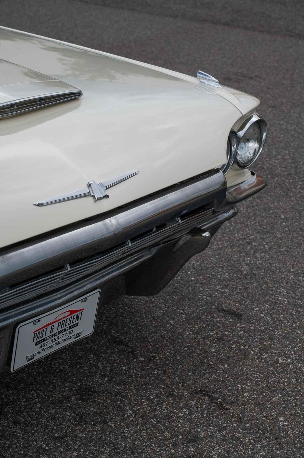 Ford-Thunderbird-1965-2-Door-34
