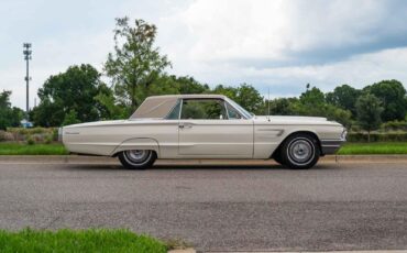 Ford-Thunderbird-1965-2-Door-38