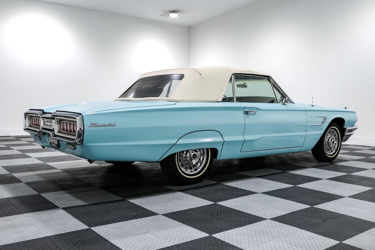 Ford-Thunderbird-1965-Convertible-10