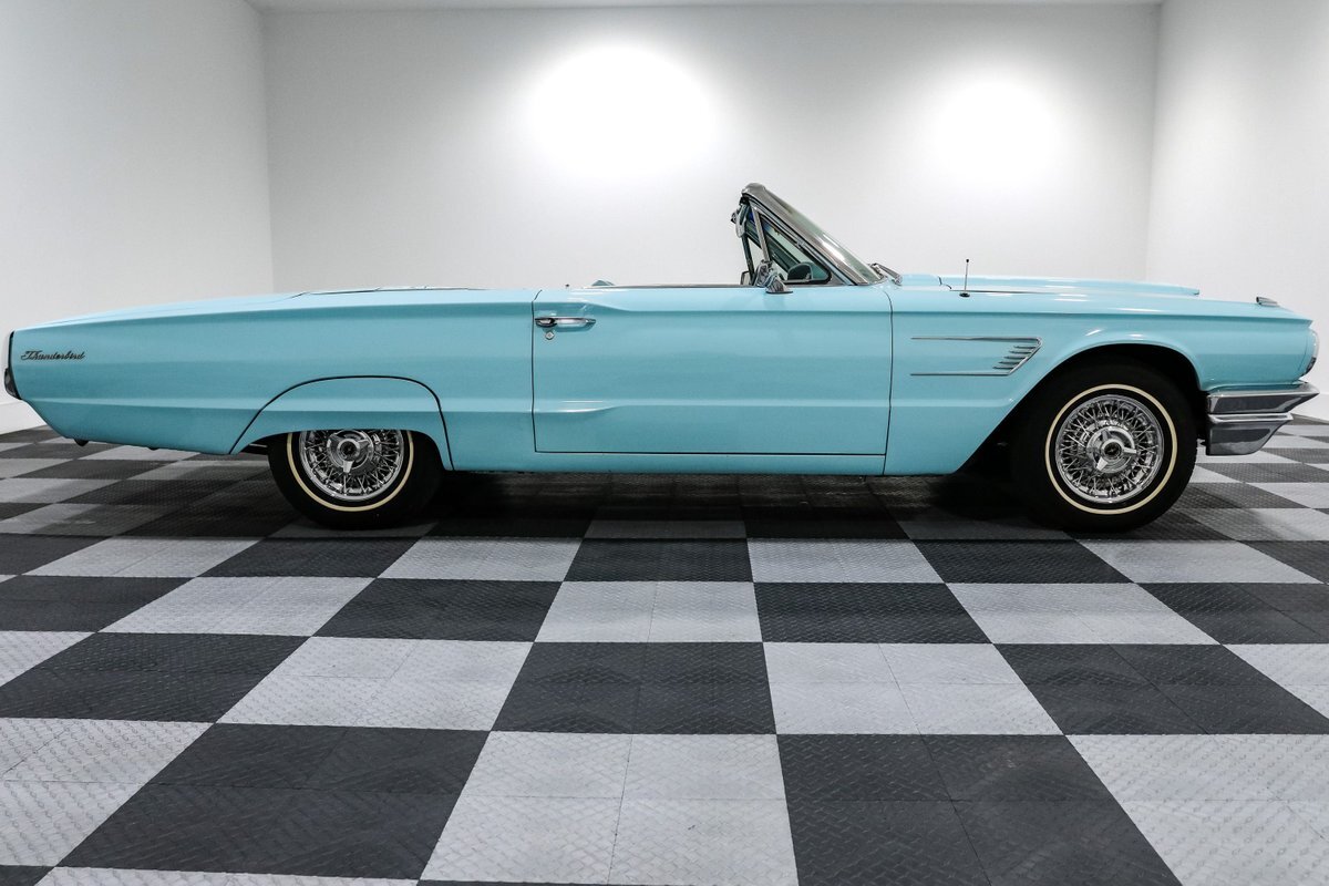 Ford-Thunderbird-1965-Convertible-11