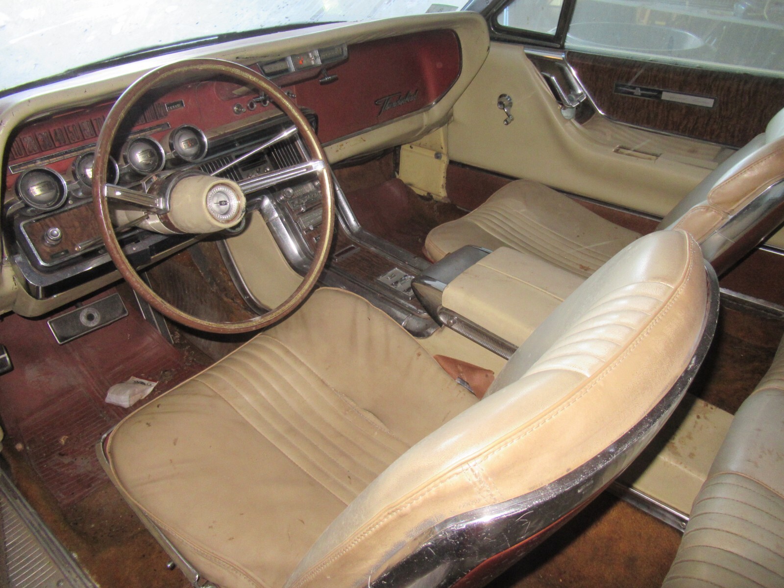 Ford-Thunderbird-1965-Convertible-13
