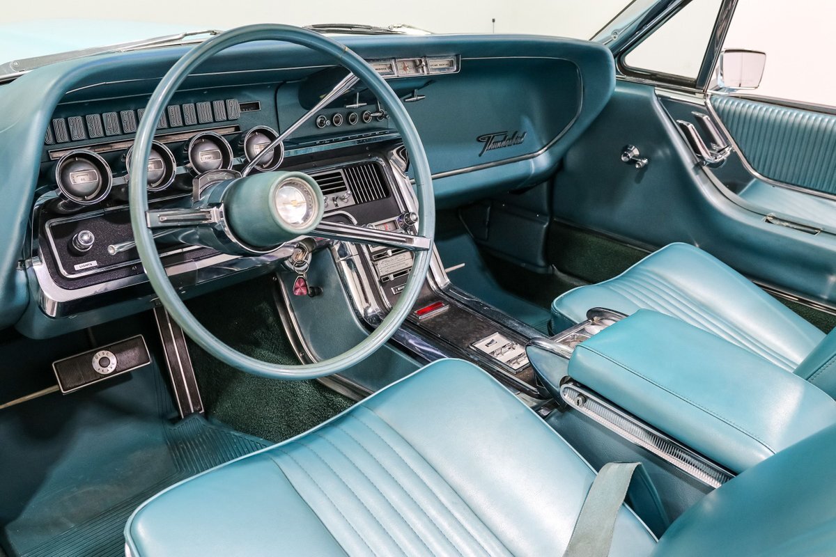 Ford-Thunderbird-1965-Convertible-16
