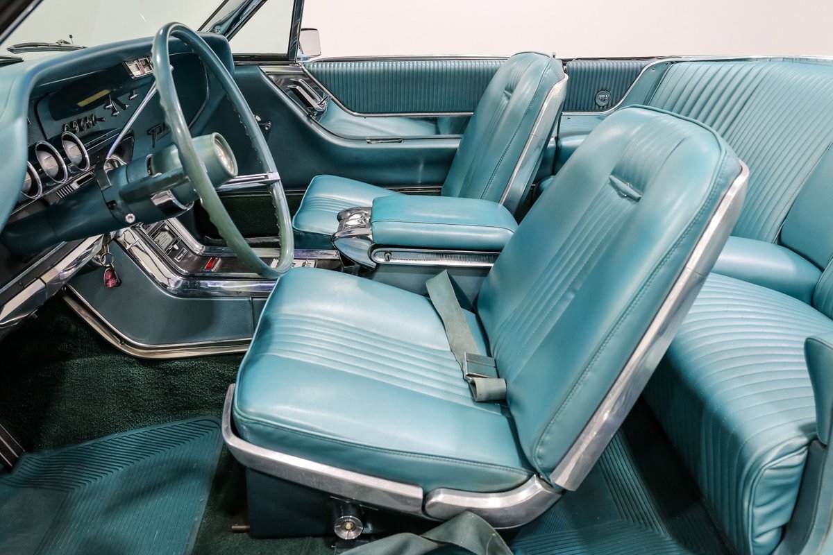 Ford-Thunderbird-1965-Convertible-17