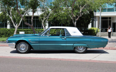 Ford-Thunderbird-1965-Coupe-1