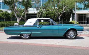 Ford-Thunderbird-1965-Coupe-11