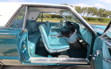 Ford-Thunderbird-1965-Coupe-21