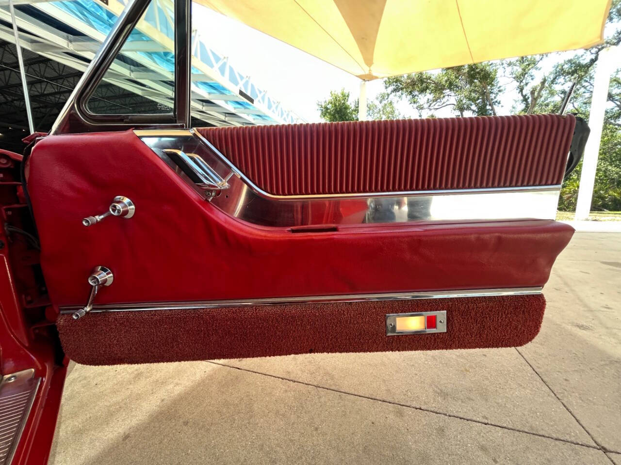 Ford-Thunderbird-1965-Coupe-22