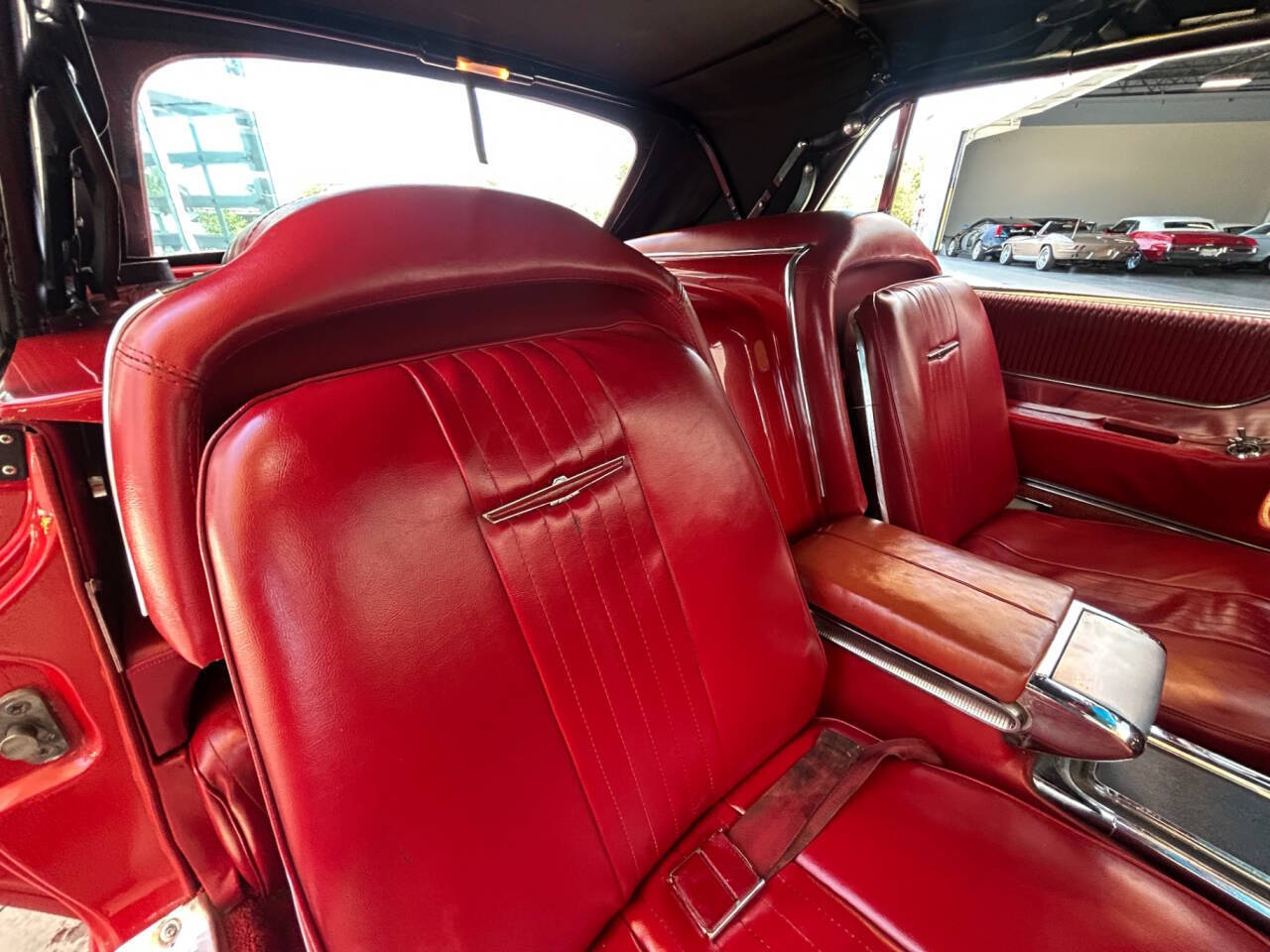Ford-Thunderbird-1965-Coupe-25