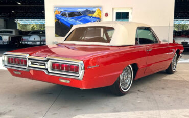 Ford-Thunderbird-1965-Coupe-4