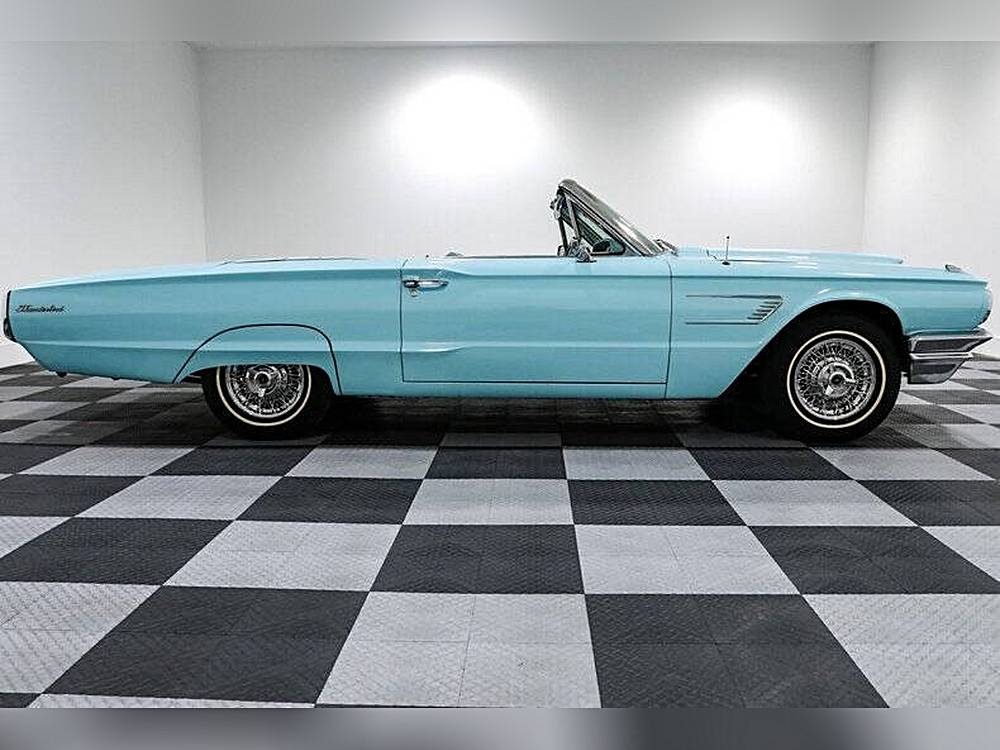 Ford-Thunderbird-1965-custom-11