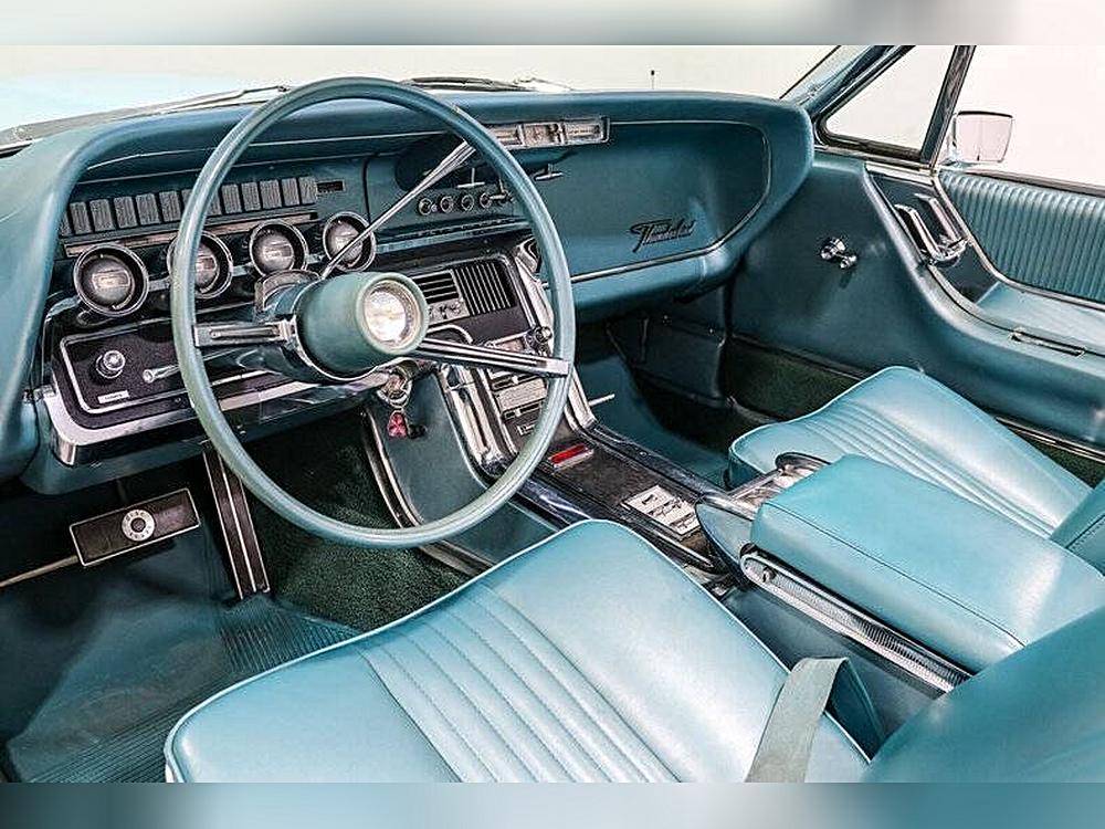 Ford-Thunderbird-1965-custom-16
