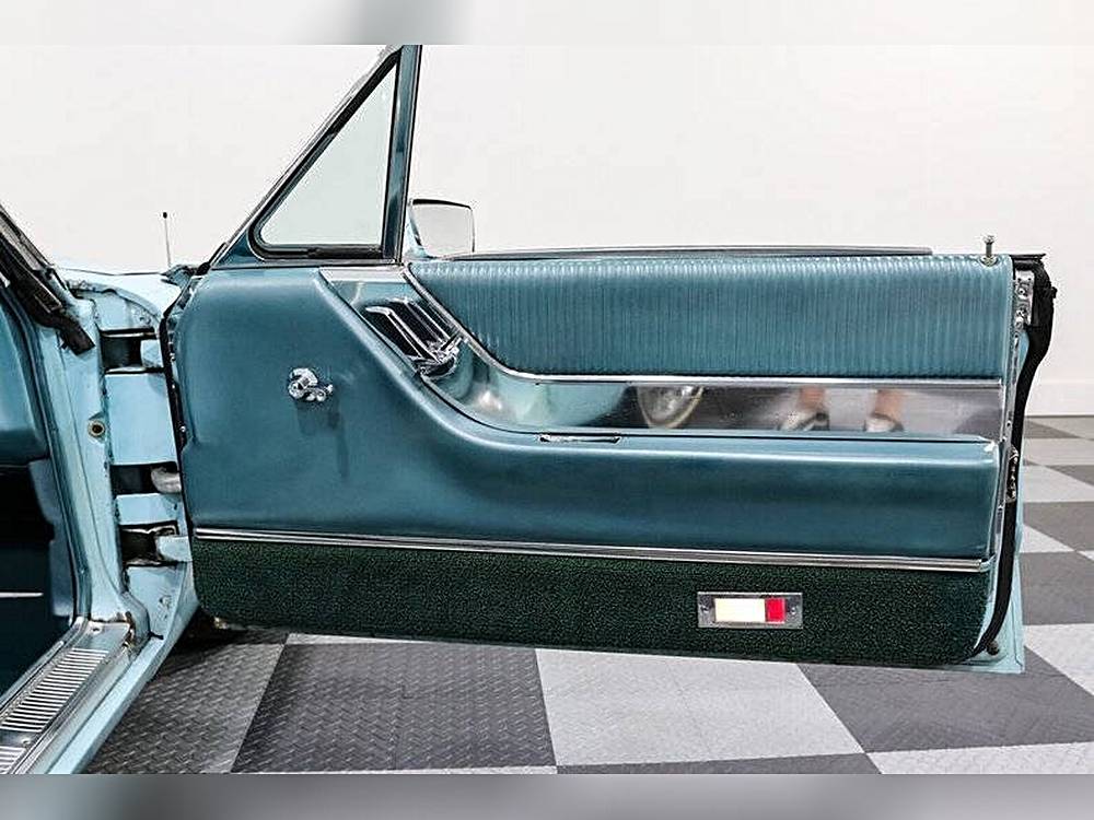 Ford-Thunderbird-1965-custom-19