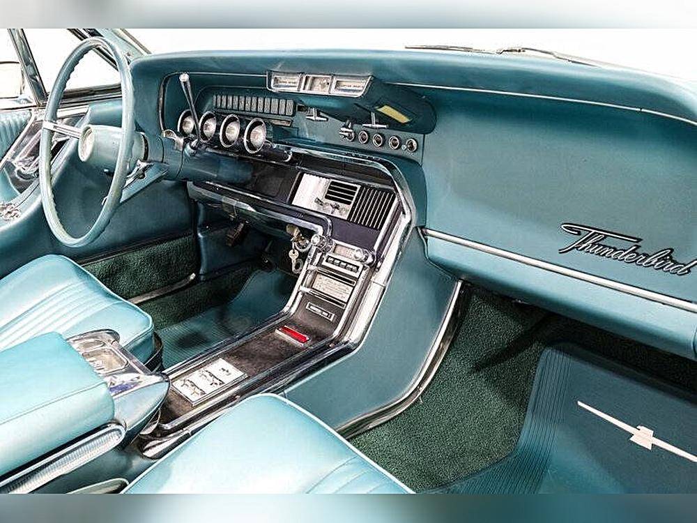 Ford-Thunderbird-1965-custom-20