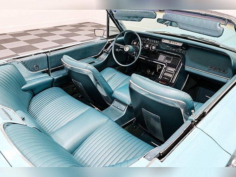 Ford-Thunderbird-1965-custom-23