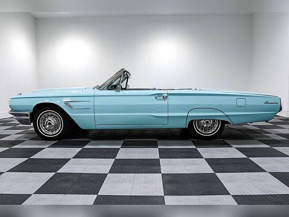 Ford-Thunderbird-1965-custom-5