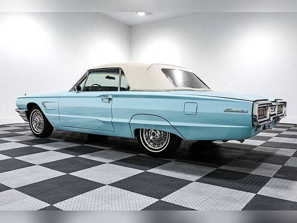 Ford-Thunderbird-1965-custom-7