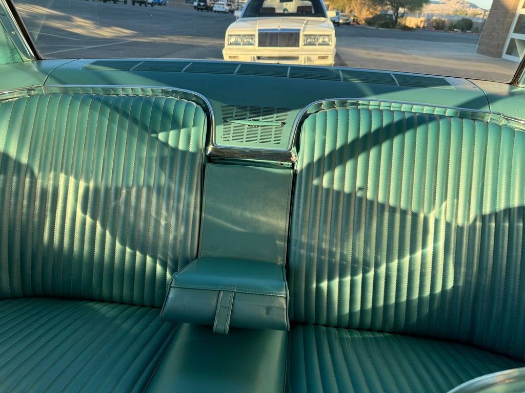 Ford-Thunderbird-1965-white-14