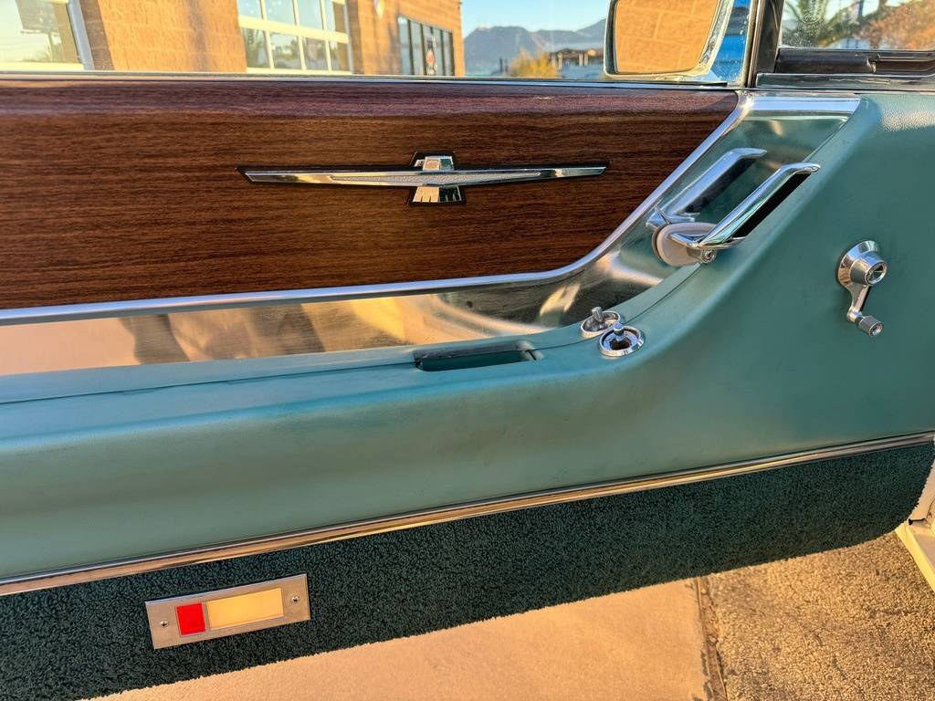 Ford-Thunderbird-1965-white-15