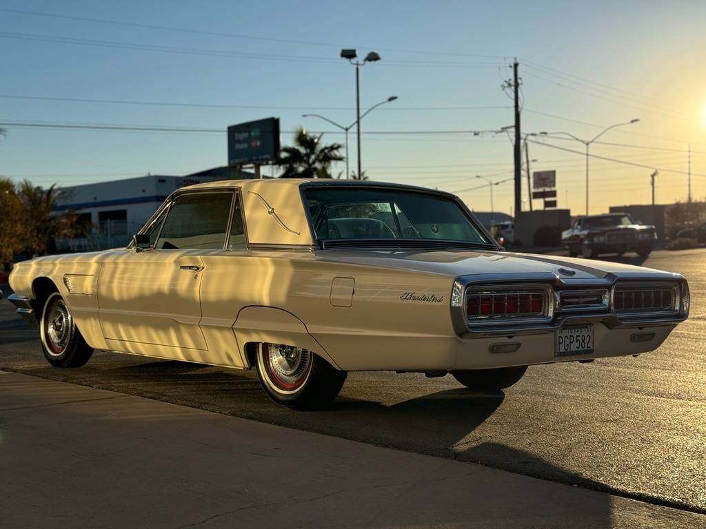 Ford-Thunderbird-1965-white-6