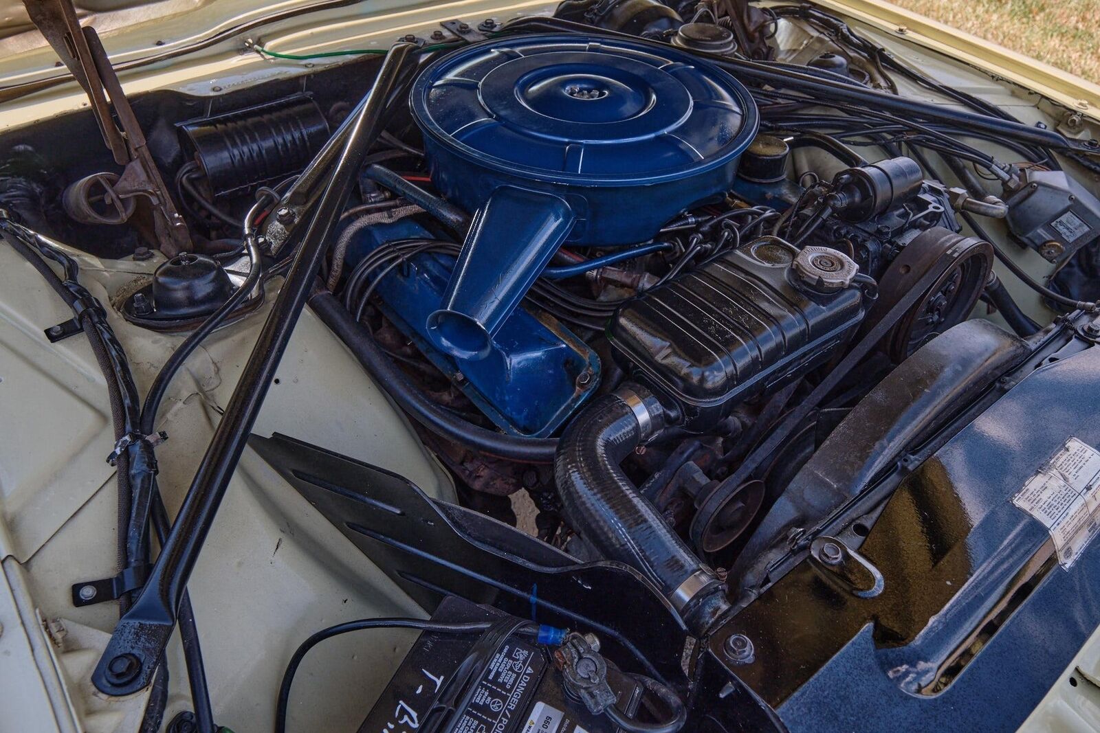 Ford-Thunderbird-1966-2-Door-11
